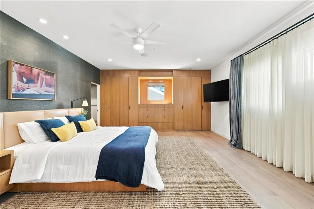 217 8th Place Manhattan Beach, CA 90266