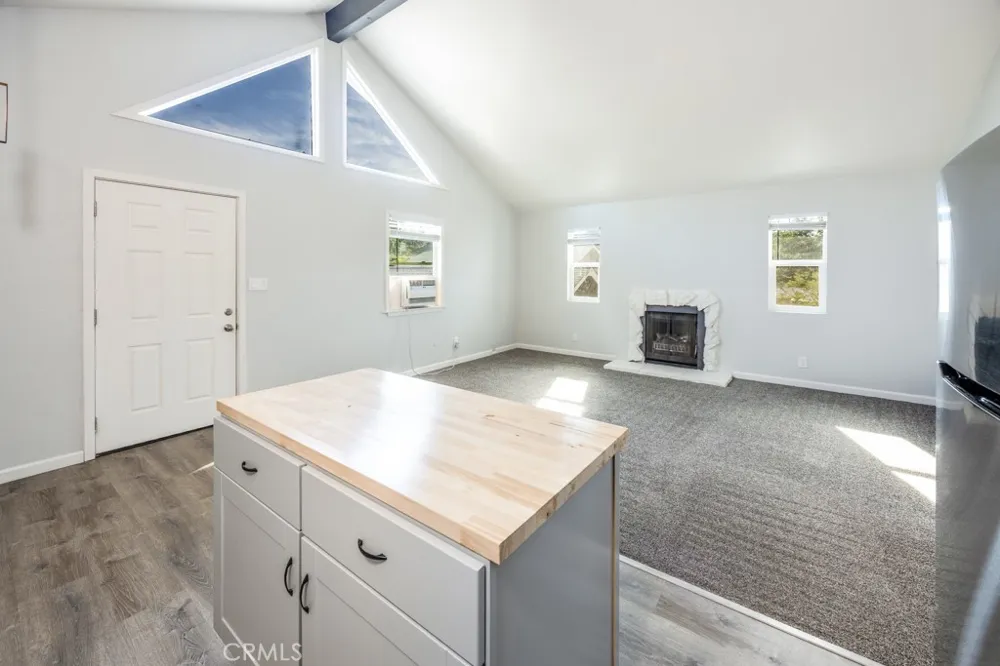 15692 Armstrong Middletown, CA 95461