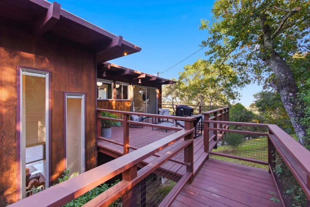 410 Conil Way Portola Valley, CA 94028
