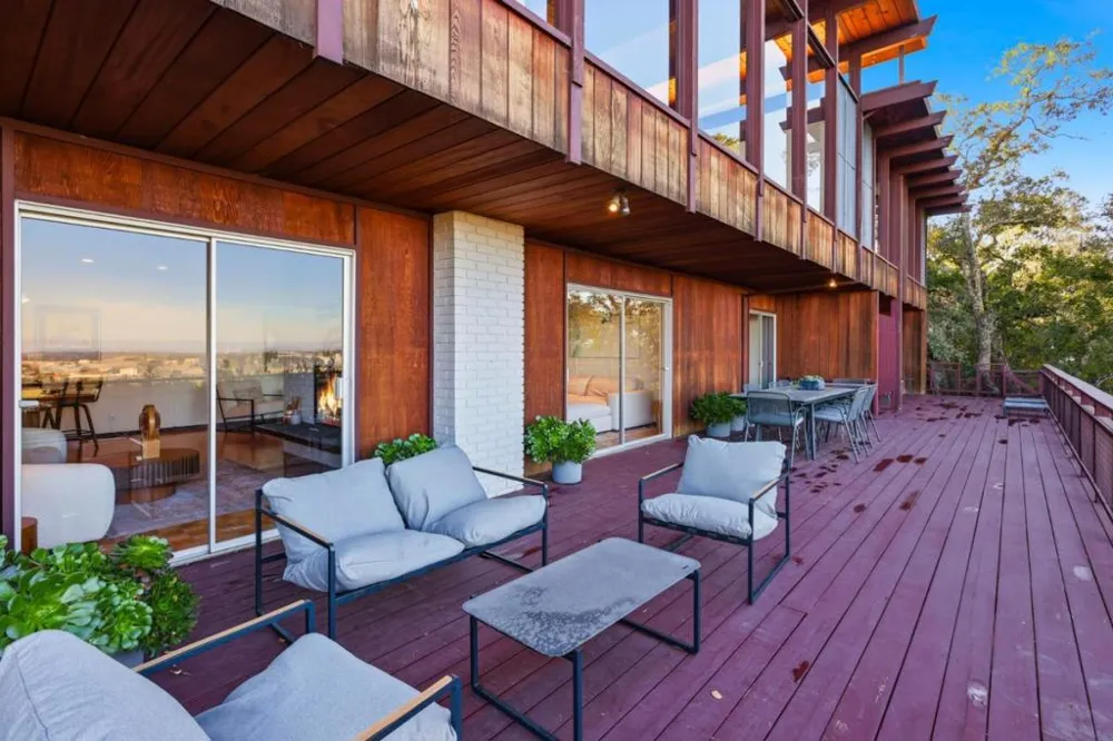 410 Conil Way Portola Valley, CA 94028