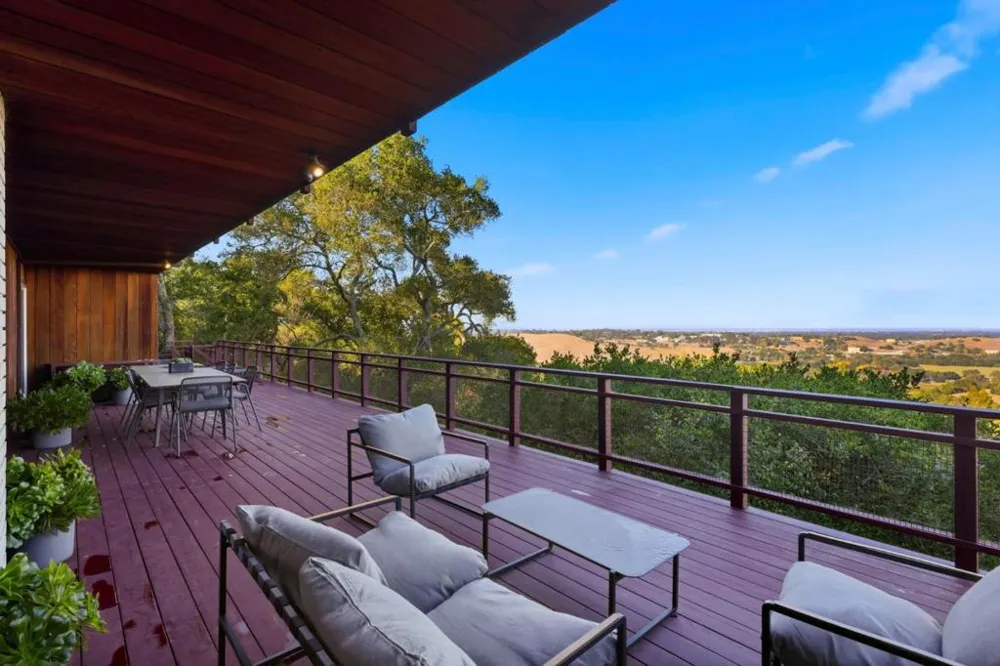 410 Conil Way Portola Valley, CA 94028