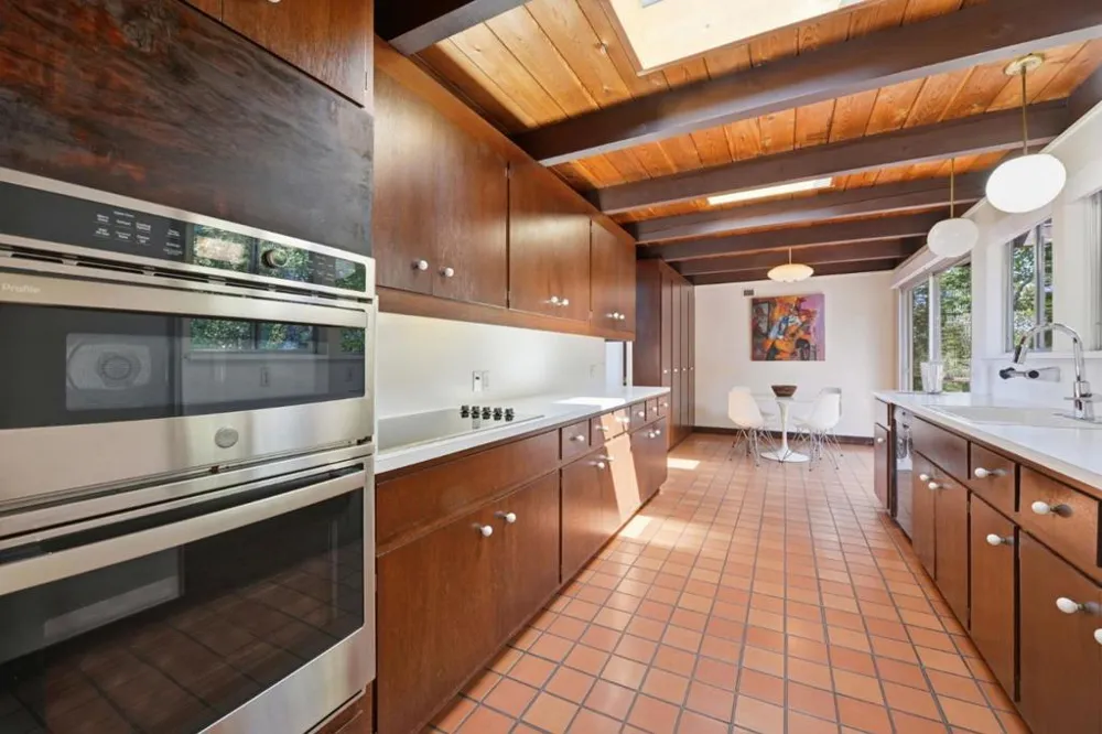 410 Conil Way Portola Valley, CA 94028