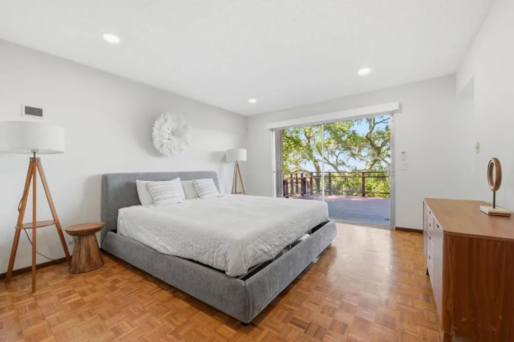 410 Conil Way Portola Valley, CA 94028