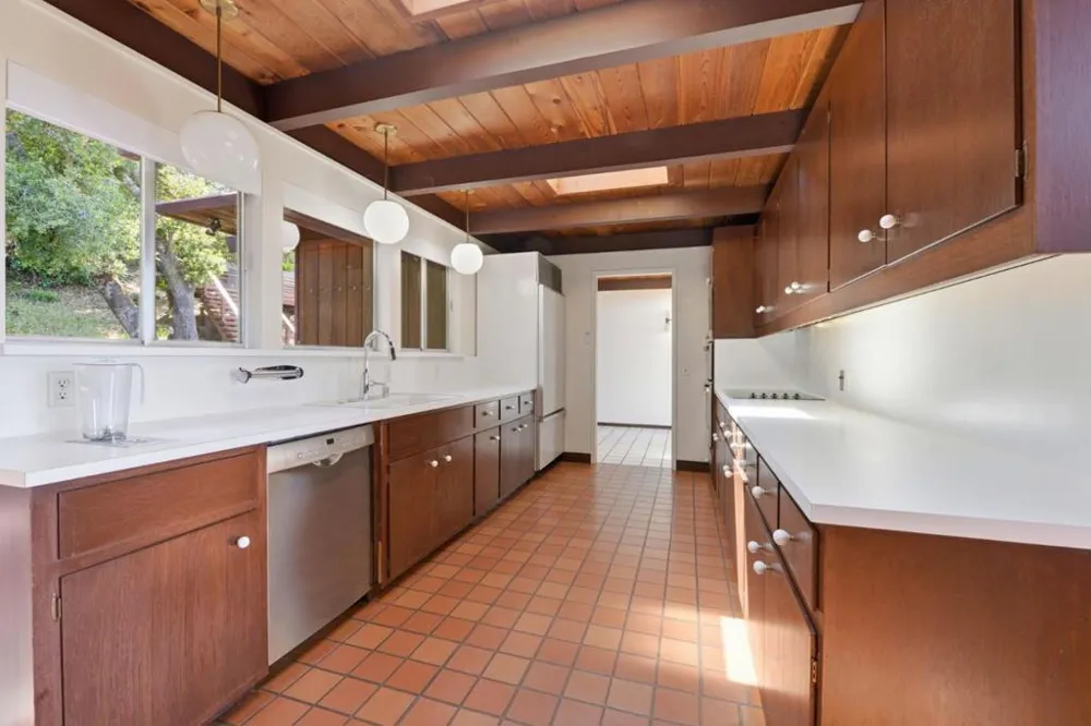 410 Conil Way Portola Valley, CA 94028