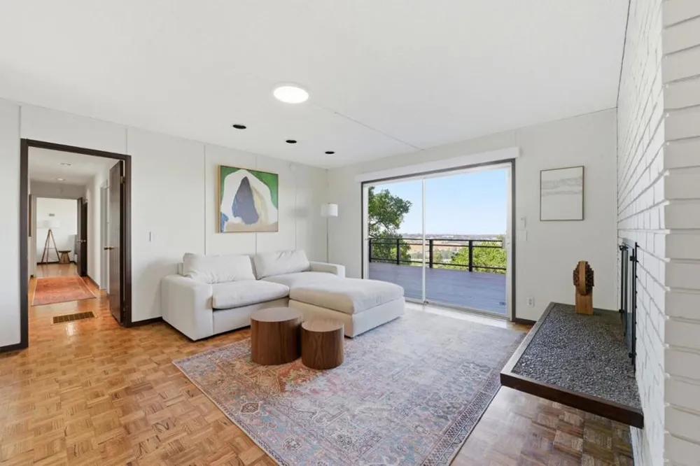 410 Conil Way Portola Valley, CA 94028