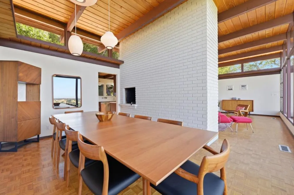 410 Conil Way Portola Valley, CA 94028