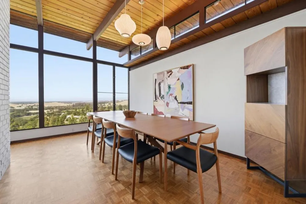 410 Conil Way Portola Valley, CA 94028