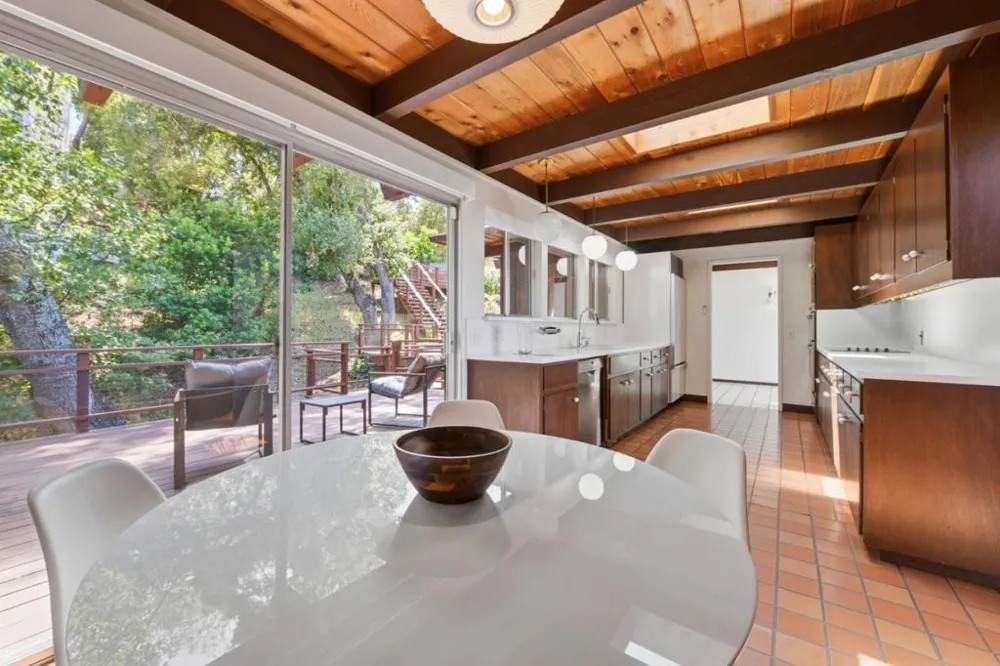 410 Conil Way Portola Valley, CA 94028
