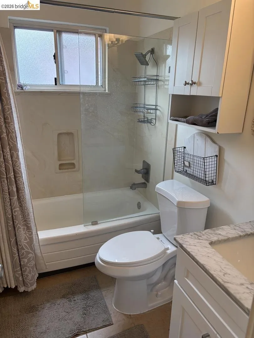 1728 7th ST #C Berkeley, CA 94710