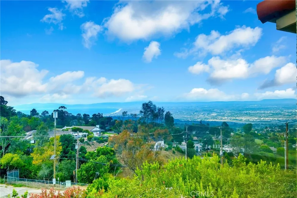 11 Avenida De Magnolia Rancho Palos Verdes, CA 90275