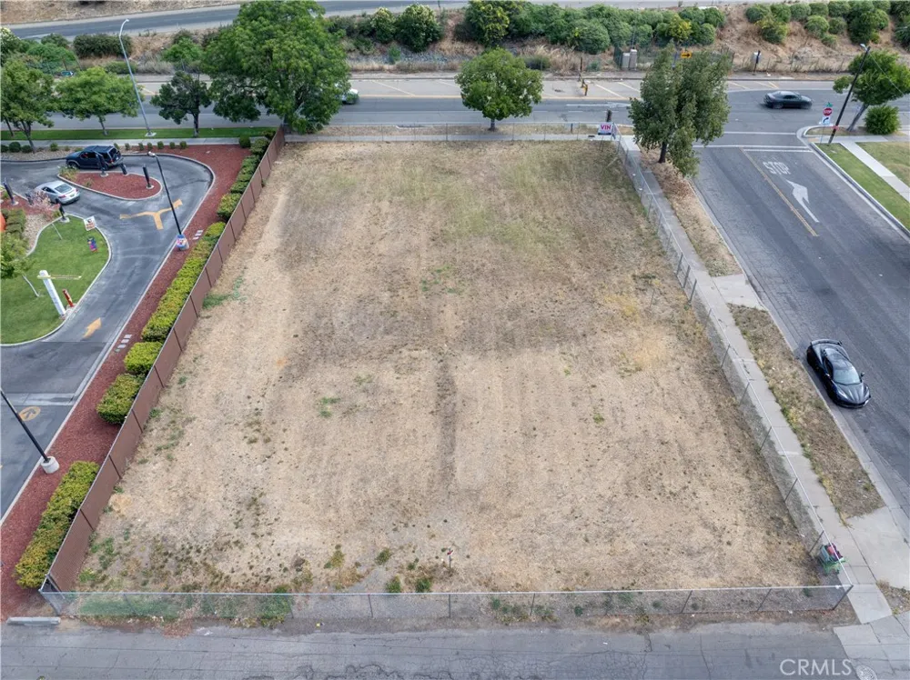 1004 W 13th Merced, CA 95341