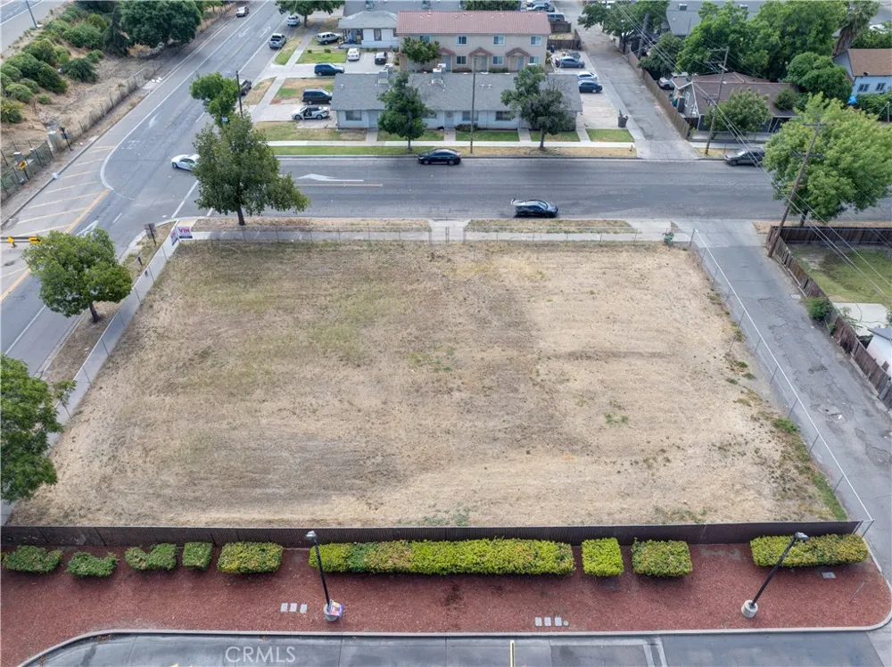 1004 W 13th Merced, CA 95341