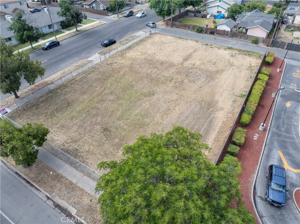 1004 W 13th Merced, CA 95341