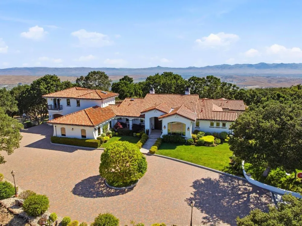 3000 San Juan Canyon Road San Juan Bautista, CA 95045