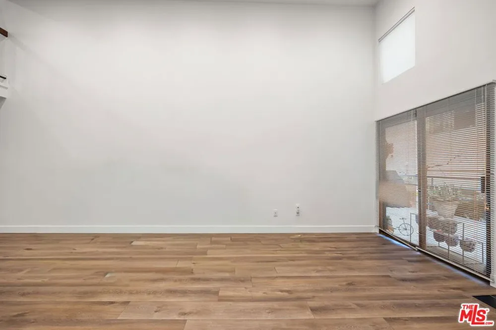 4218 Whitsett Avenue #4 Studio City, CA 91604