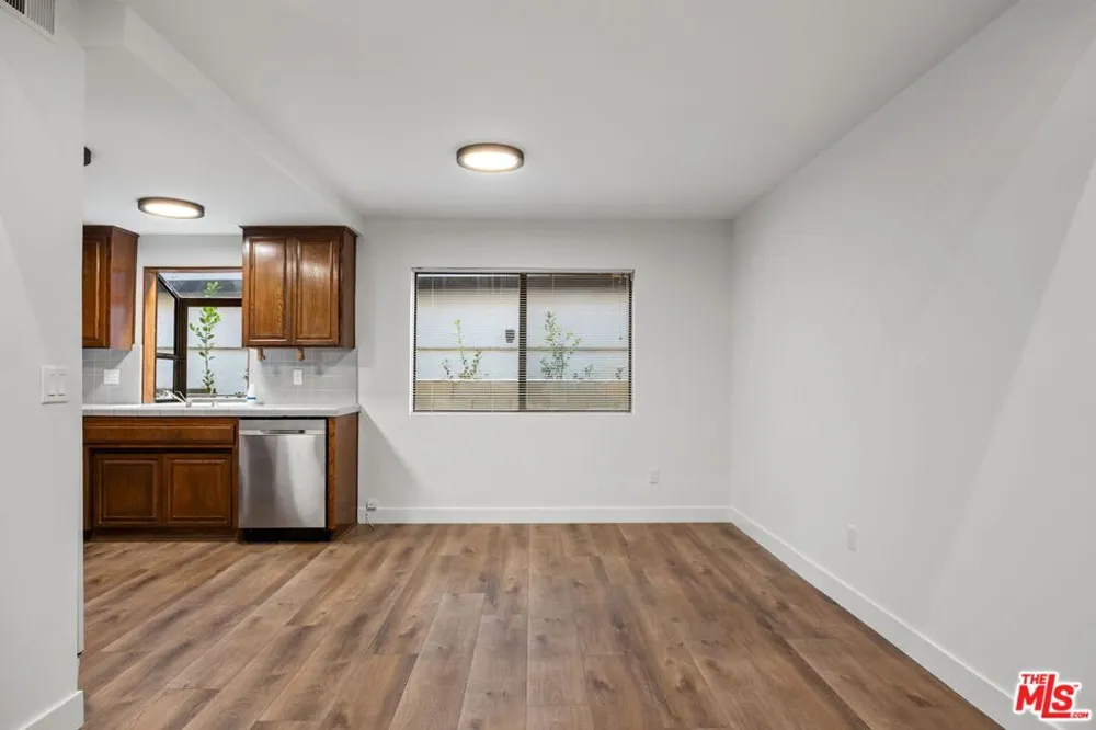 4218 Whitsett Avenue #4 Studio City, CA 91604