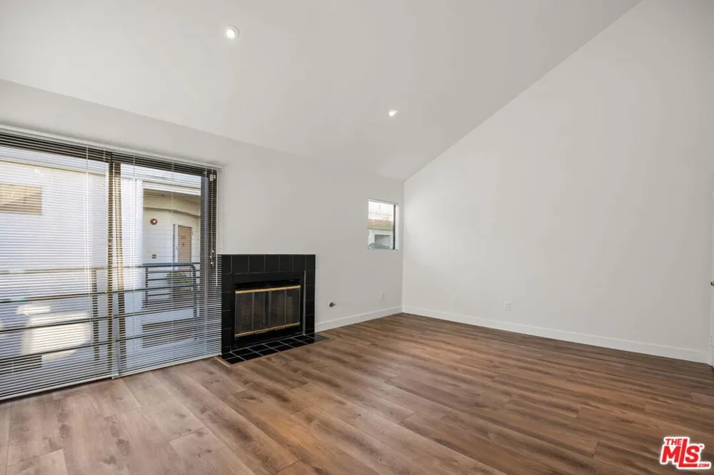 4218 Whitsett Avenue #4 Studio City, CA 91604
