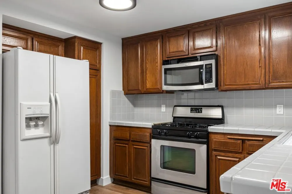 4218 Whitsett Avenue #4 Studio City, CA 91604