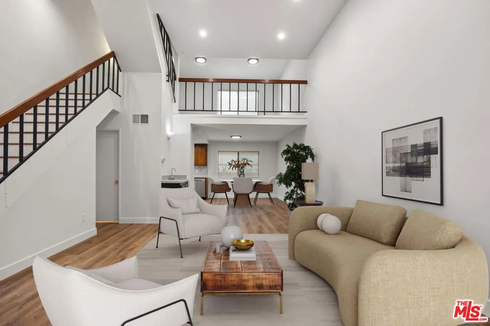 4218 Whitsett Avenue #4 Studio City, CA 91604