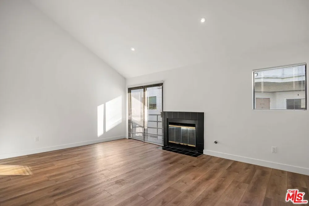 4218 Whitsett Avenue #4 Studio City, CA 91604