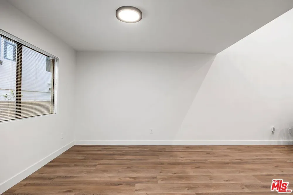 4218 Whitsett Avenue #4 Studio City, CA 91604