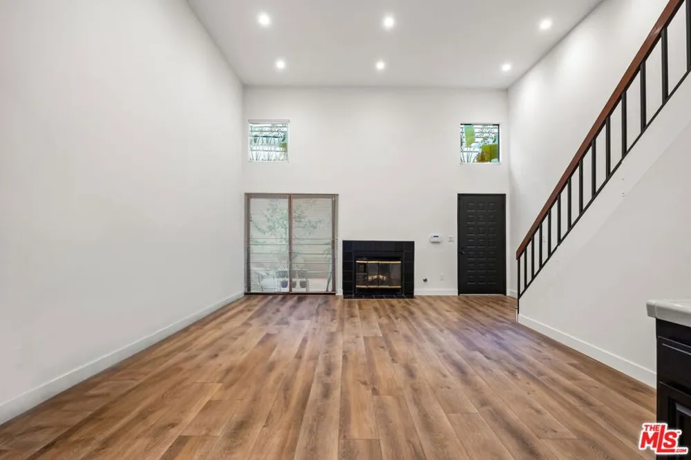 4218 Whitsett Avenue #4 Studio City, CA 91604