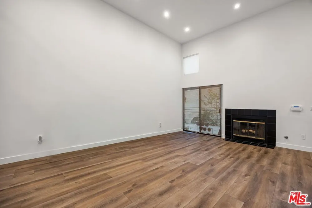 4218 Whitsett Avenue #4 Studio City, CA 91604