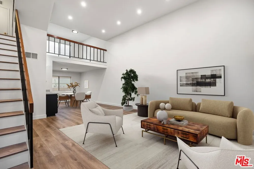 4218 Whitsett Avenue #4 Studio City, CA 91604