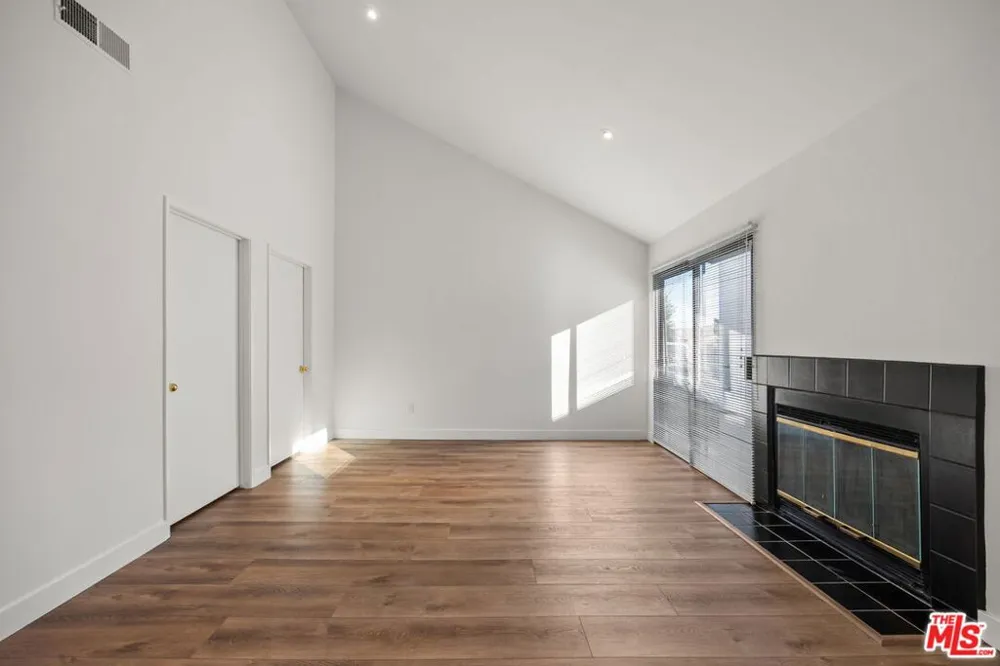 4218 Whitsett Avenue #4 Studio City, CA 91604
