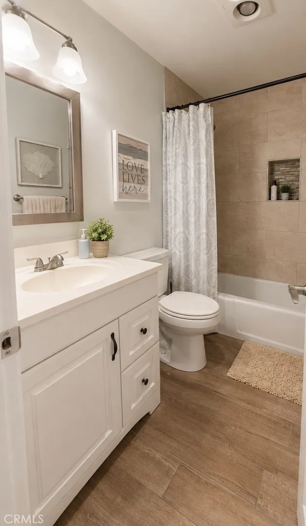 4705 Marina #4 Carlsbad, CA 92008