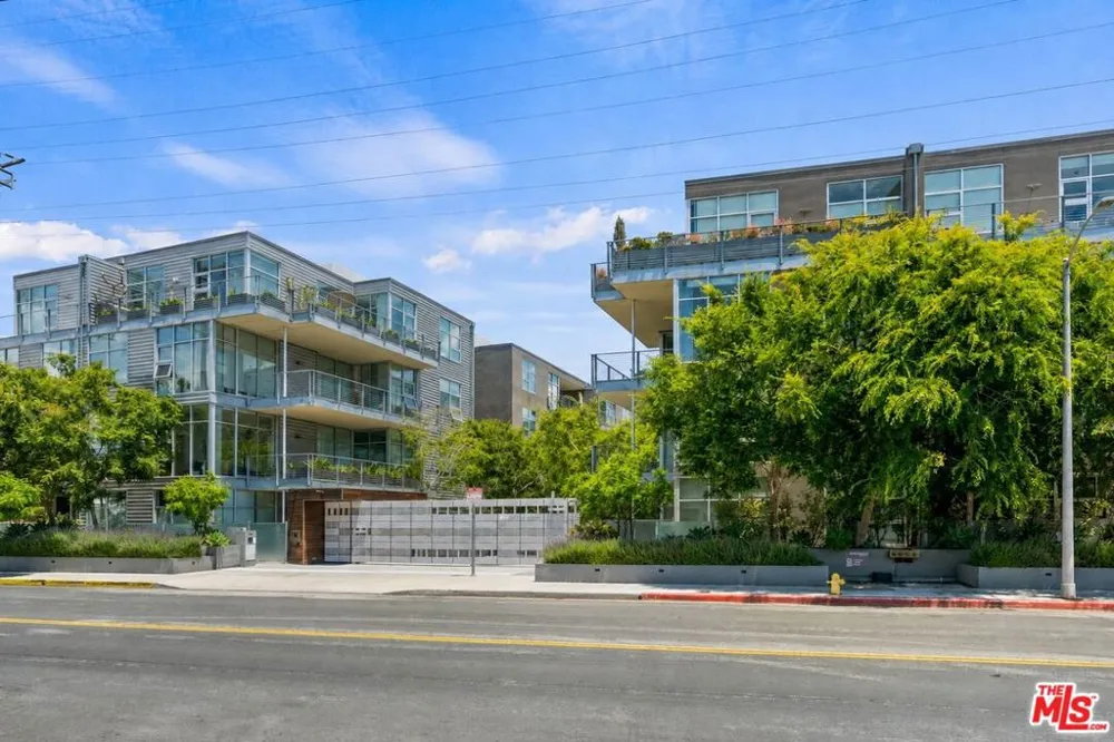 4080 Glencoe Avenue #214 Marina del Rey, CA 90292