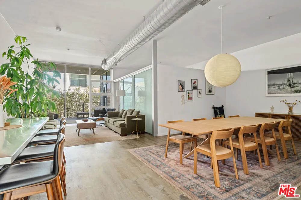 4080 Glencoe Avenue #214 Marina del Rey, CA 90292