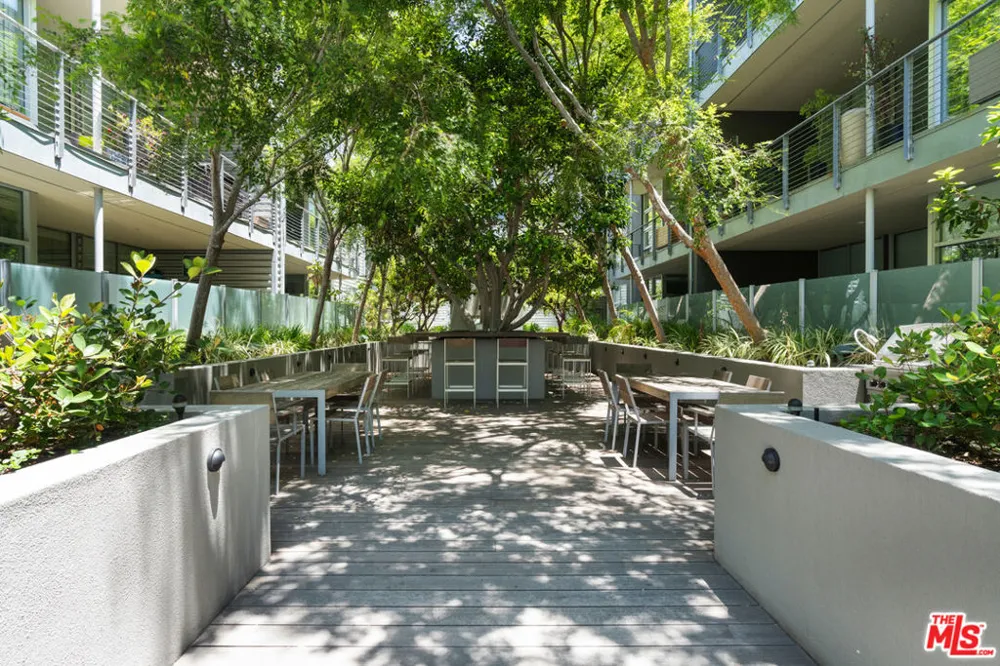 4080 Glencoe Avenue #214 Marina del Rey, CA 90292