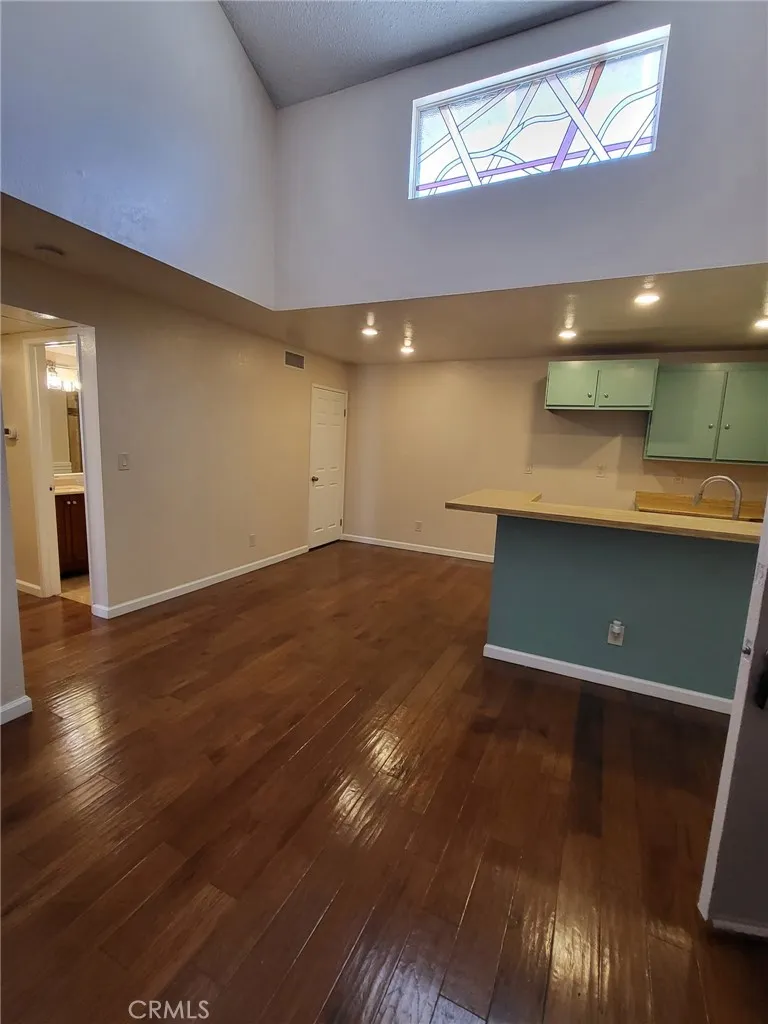 25011 Peachland Avenue #229 Newhall, CA 91321