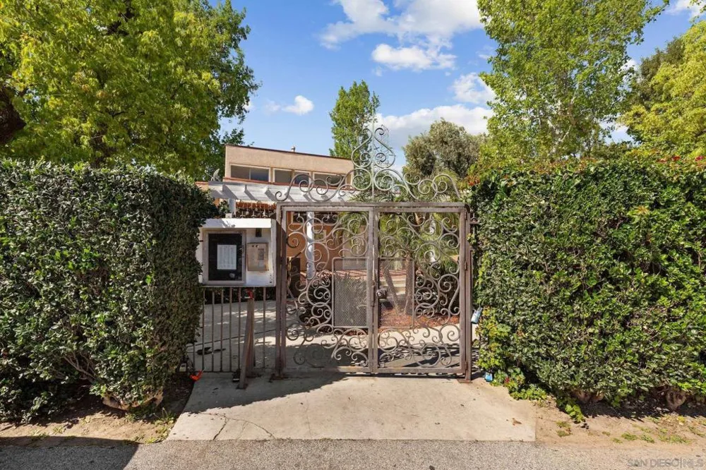 10331 Lindley Ave #266 Porter Ranch, CA 91326