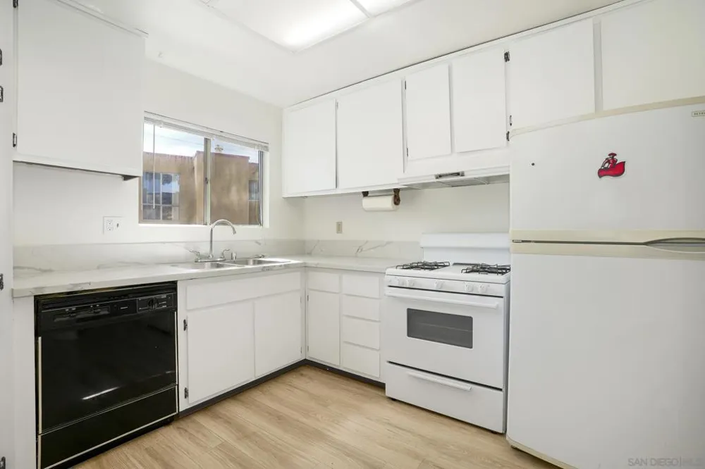 10331 Lindley Ave #266 Porter Ranch, CA 91326