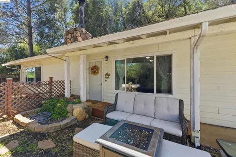 376 Calaveras Way