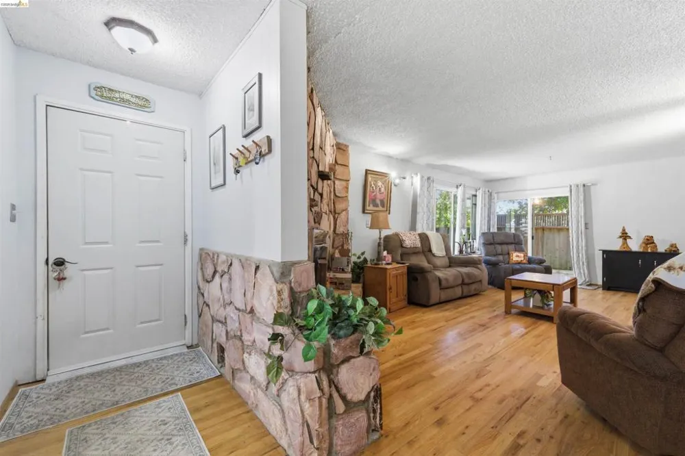 376 Calaveras Way Sonora, CA 95370