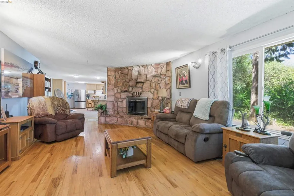 376 Calaveras Way Sonora, CA 95370