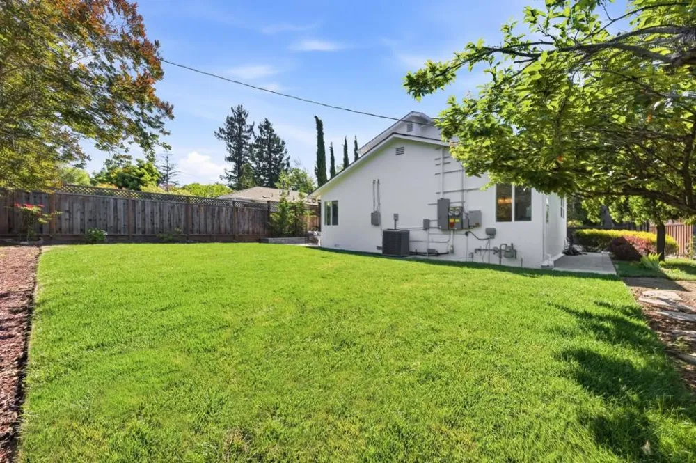 298 Alameda De Las Pulgas Atherton, CA 94027