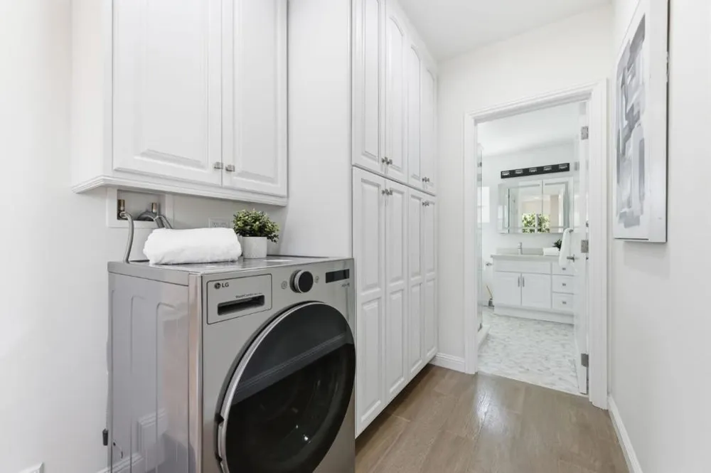 298 Alameda De Las Pulgas Atherton, CA 94027