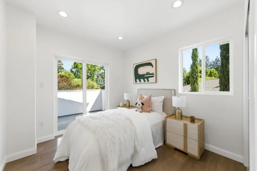 298 Alameda De Las Pulgas Atherton, CA 94027