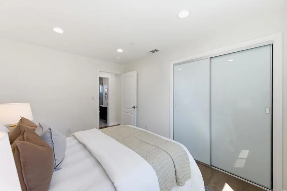 298 Alameda De Las Pulgas Atherton, CA 94027