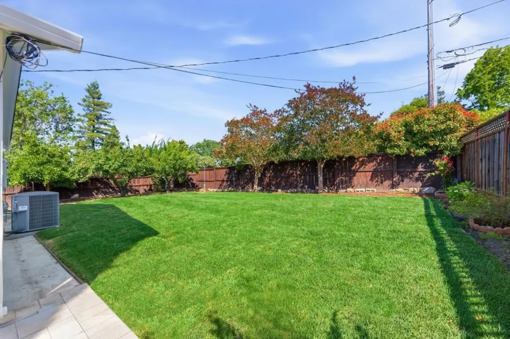 298 Alameda De Las Pulgas Atherton, CA 94027
