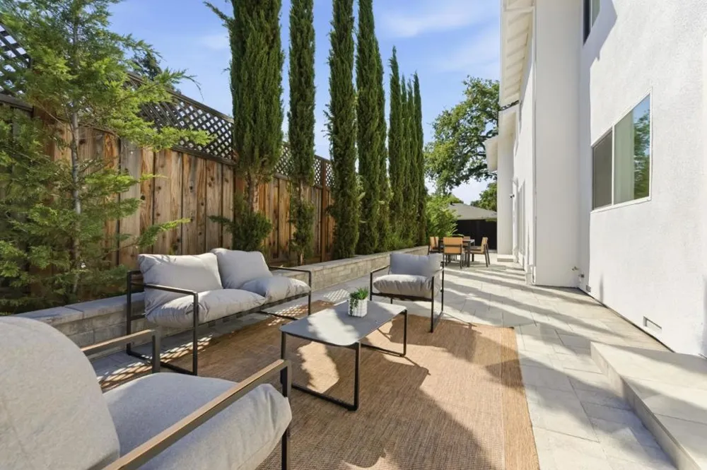298 Alameda De Las Pulgas Atherton, CA 94027