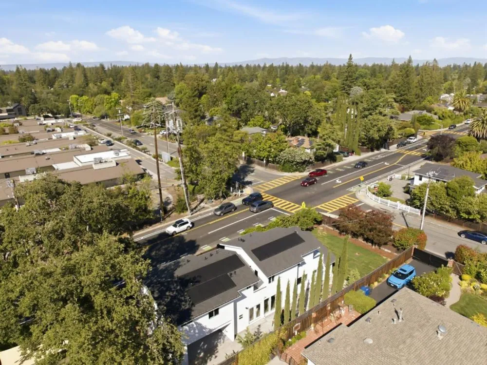 298 Alameda De Las Pulgas Atherton, CA 94027