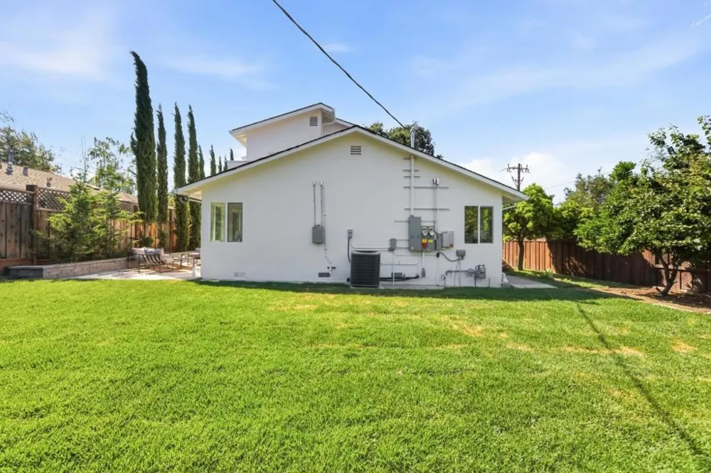 298 Alameda De Las Pulgas Atherton, CA 94027