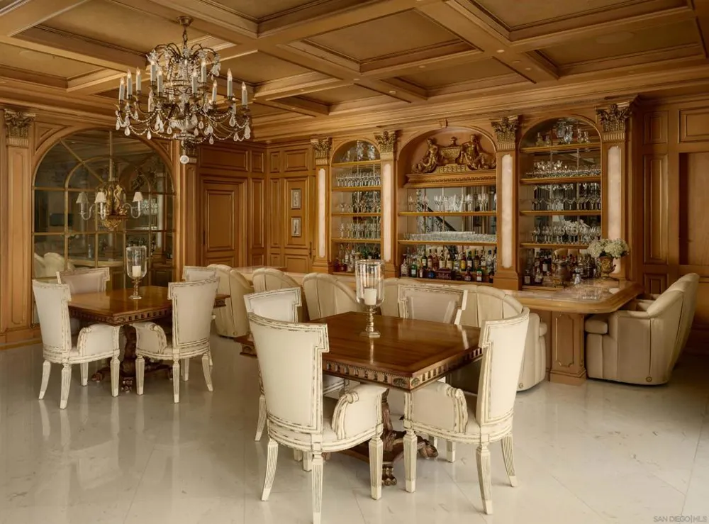 1900 Spindrift Dr La Jolla, CA 92037