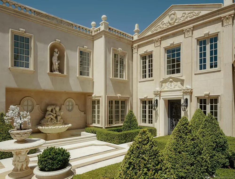 1900 Spindrift Dr La Jolla, CA 92037