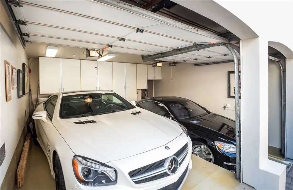 221 30th Street Manhattan Beach, CA 90266